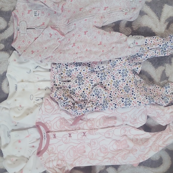 Baby Girl Lot.  Mostly 0-3/3m. Over 50 Items - Picture 3 of 9
